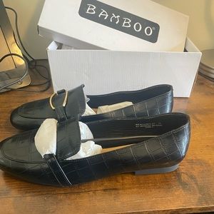 Ladies size 11 Bamboo black croc-embossed reaching bit loafer office work